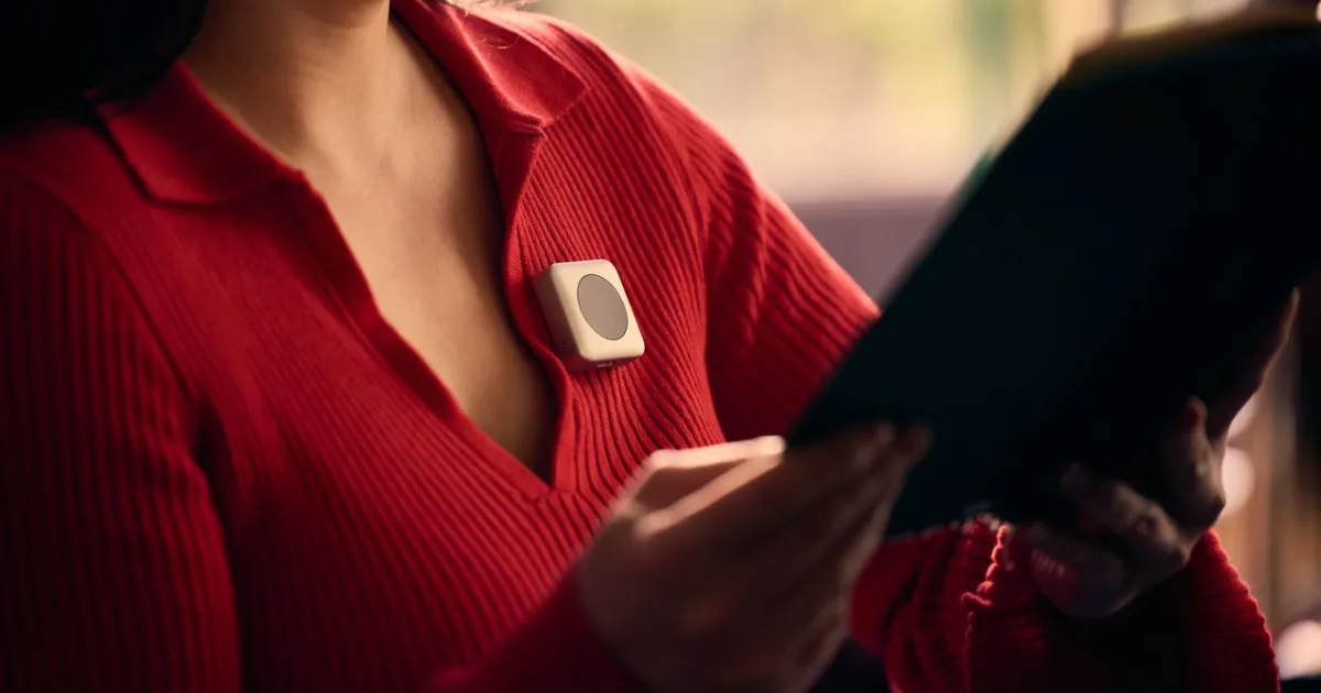 Button : le wearable IA discret par ex-Apple
