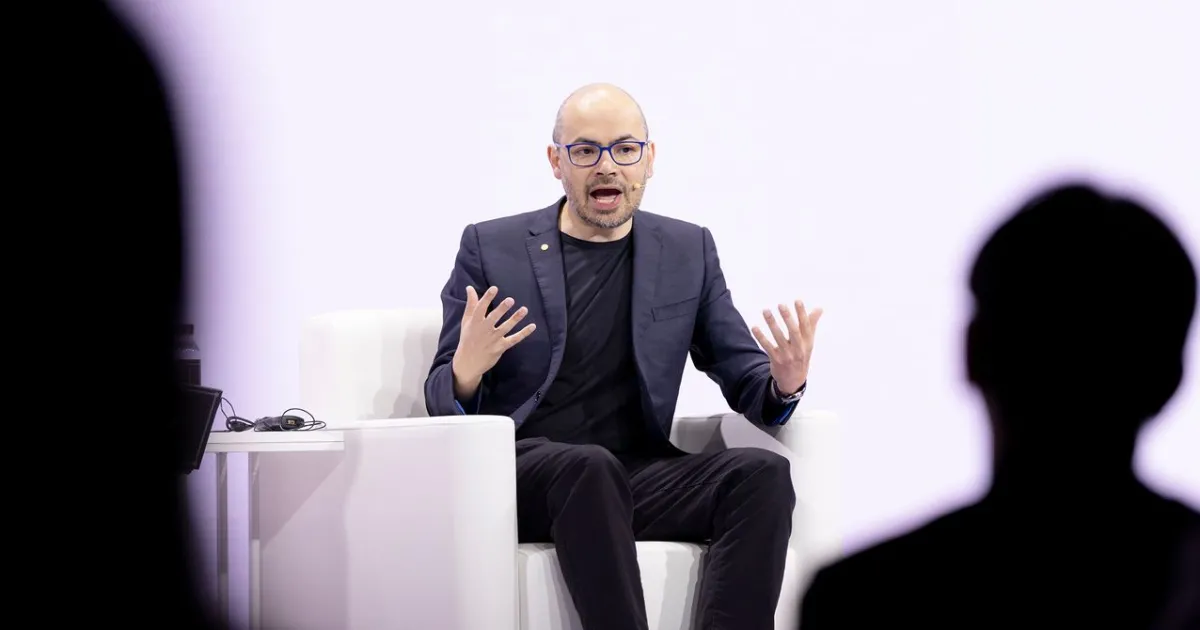 Demis Hassabis : l'IA ne remplacera pas les développeurs