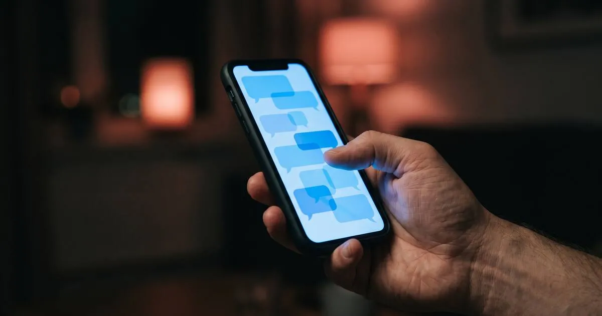 Chatbot contre théories du complot : plus efficace qu'une fiche de faits (étude)